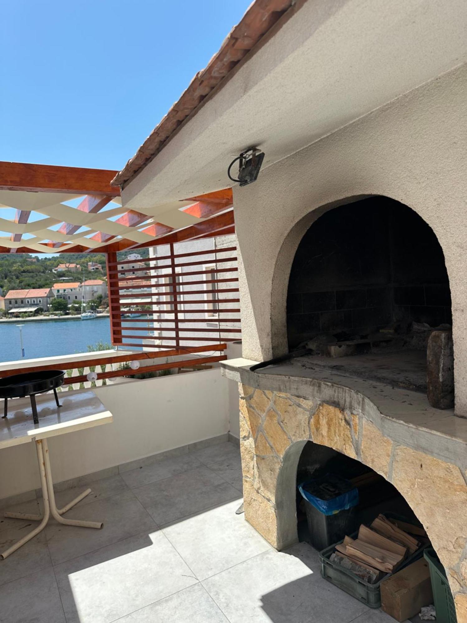 Apartmani Sali Seaview Екстер'єр фото